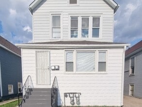 Building Photo - 511 S 9th Ave
