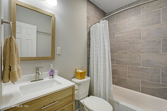 Building Photo - 2908 Broadway Ave