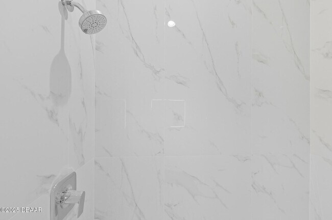 Building Photo - 200 Ocean Crest Dr