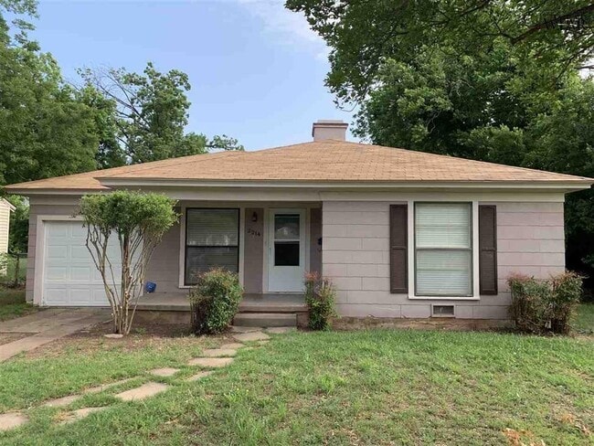 Primary Photo - 2214 Piedmont Pl