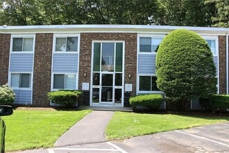 Building Photo - 494 Putnam Pike