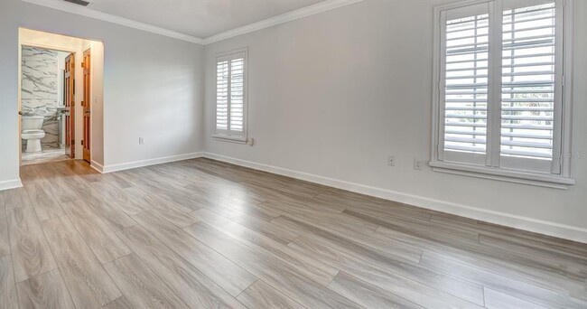 Building Photo - 12 Brentwood Ln