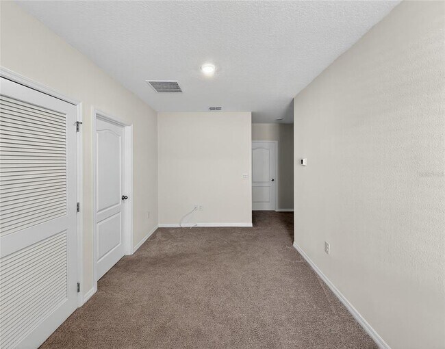 Building Photo - 2597 Shamrock St