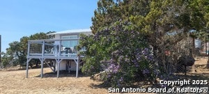 Building Photo - 560 Mountain Dr