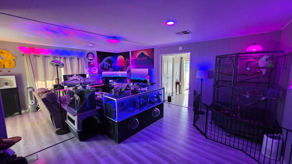 LIVING ROOM - 18950 Woodcrest Ln