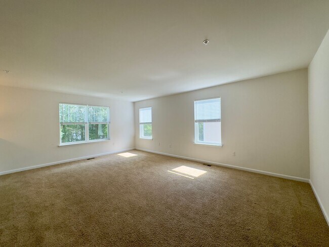 Building Photo - Charming 4 Bedroom/2.5 Bathroom Home in Bel Air, MD!