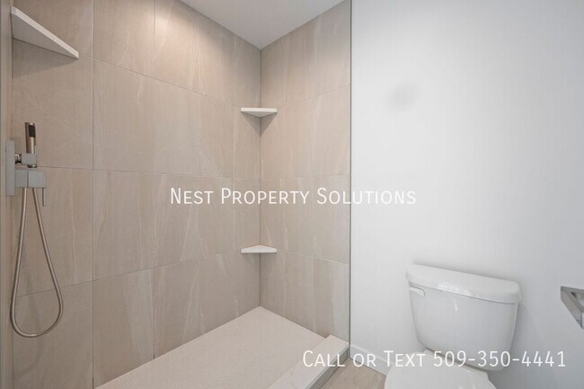 Building Photo - 914 N Washington Ct