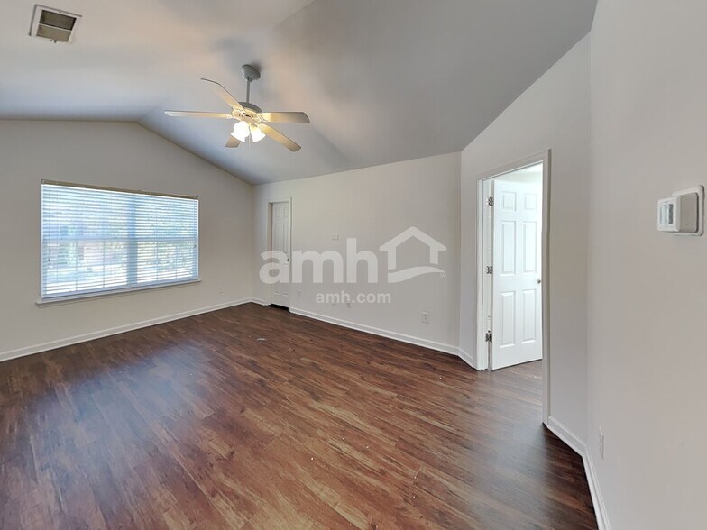 Building Photo - 4996 Amethyst Dr