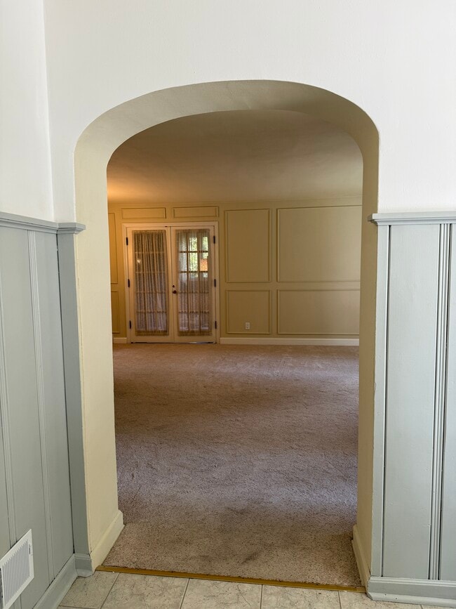 Building Photo - 5313 Raywood Rd