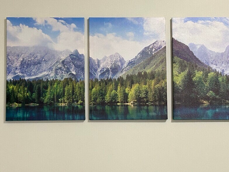 Building Photo - 812 Commercial St