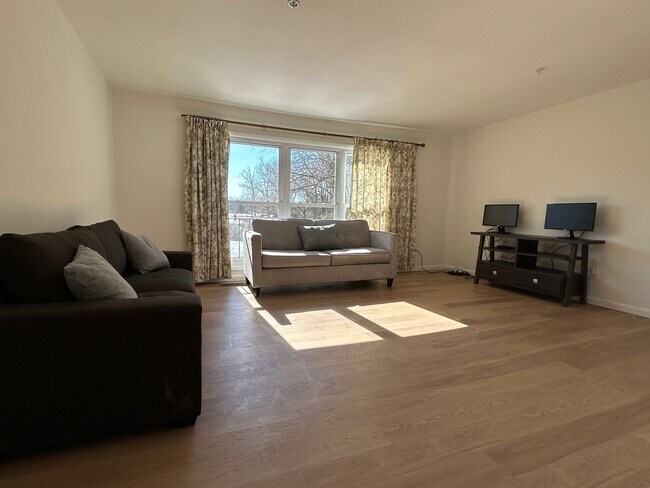 Building Photo - 216 Whitherspoon Ln