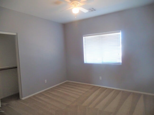 Building Photo - 1281 E Hampton Ln