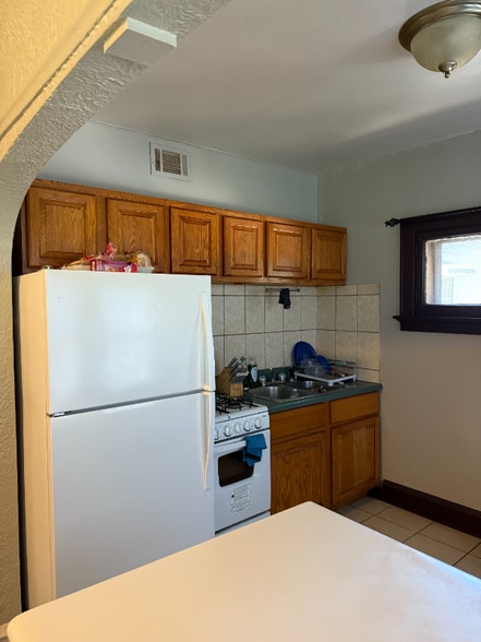 Building Photo - 417 N 39th St