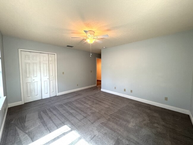 Building Photo - 2525 Gowen St