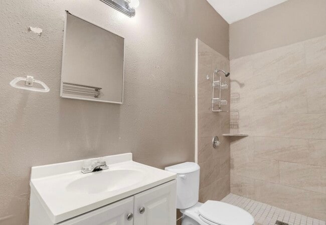 Building Photo - 9678 Interstate 10 Frontage Rd