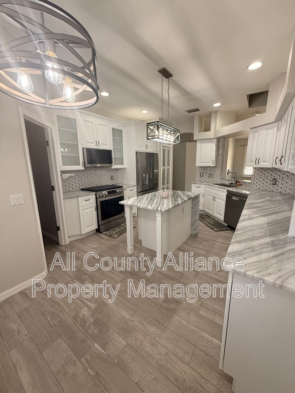 Building Photo - 7532 Blue Spring Dr