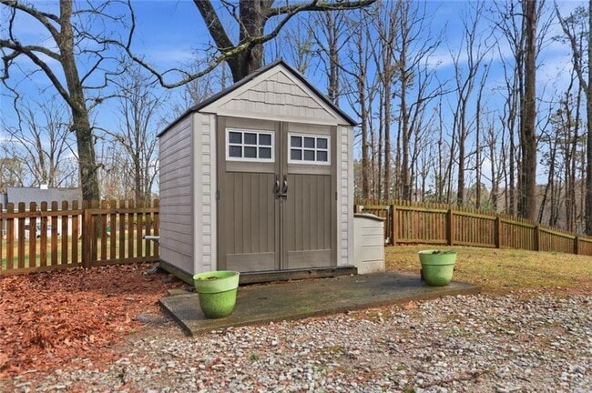 Building Photo - 1241 Park Blvd