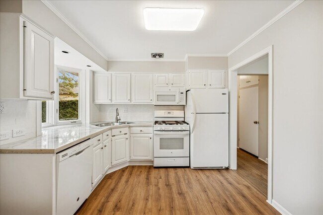 Building Photo - 1001 Longaker Rd