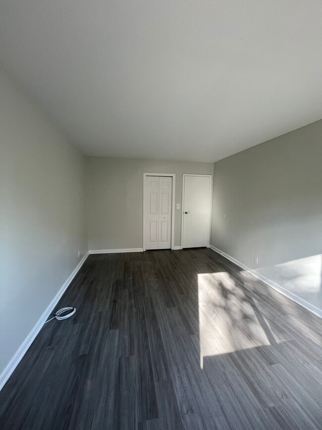 Building Photo - 150 Overlook Ave