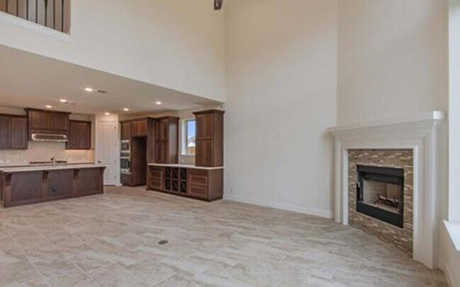 Building Photo - Beautiful Home 4BED/3BATH house for lease, located down the street from the Historic Gruene