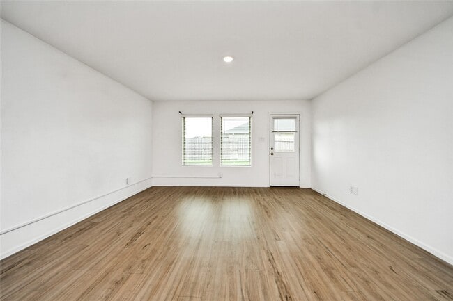 Building Photo - 18915 Sorento Bay Ln