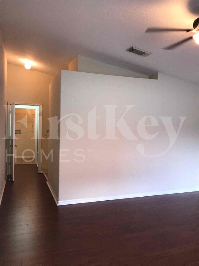 Building Photo - 2851 SW 193rd Terrace