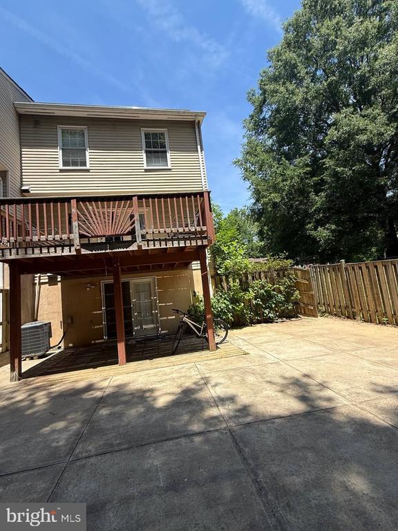 Building Photo - 6415 Blarney Stone Ct