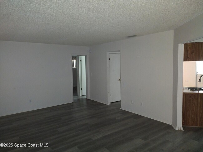 Building Photo - 765 John Carroll Ln