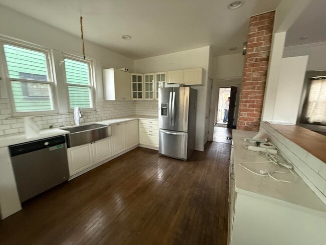 Building Photo - 3788 Burns Ave