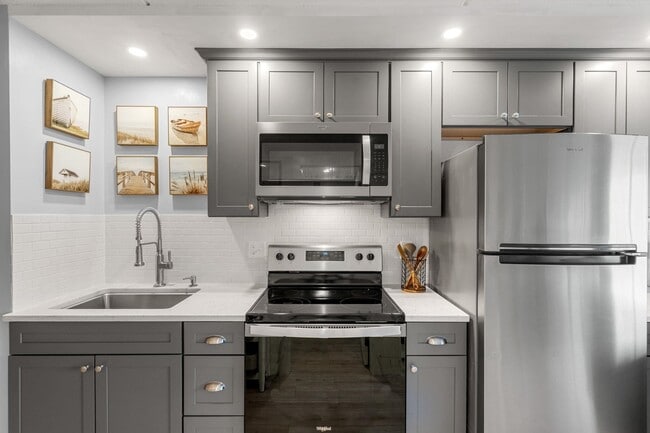 Building Photo - 933 Ocean Blvd