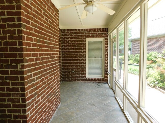 Building Photo - Your Dream Rental Awaits in Gated Greyston...