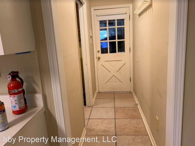 Building Photo - 4 br, 3 bath House - 730 Oak Hill Ct
