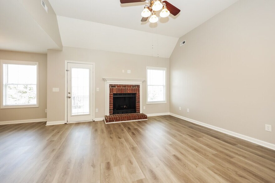 Building Photo - 2945 Hearthside Dr