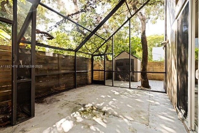 Building Photo - 3028 Center St