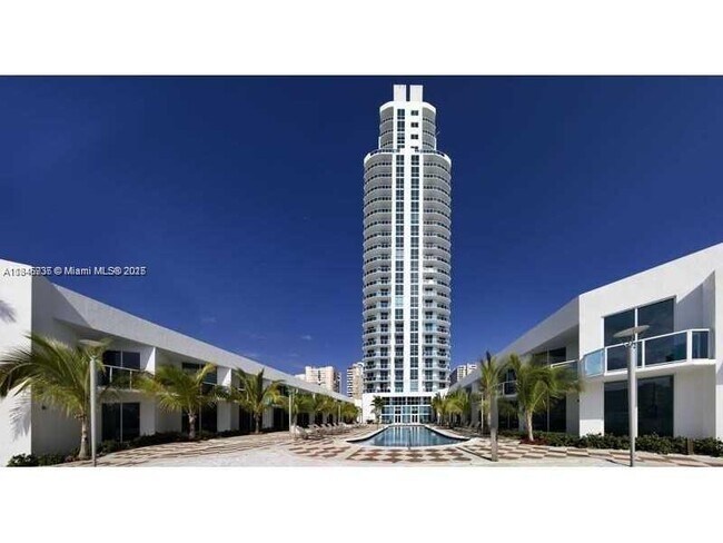 Building Photo - 1945 S Ocean Dr