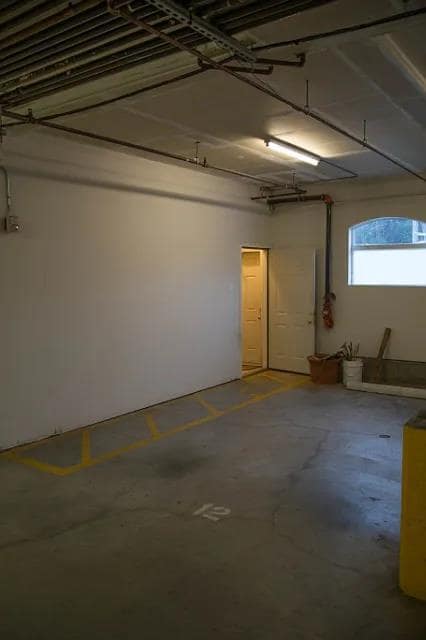 Building Photo - 400 Alemany Blvd