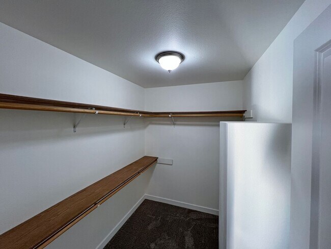 Building Photo - 16241-16243 Curry Ct SE