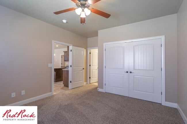 Building Photo - Modern 4 Bedroom Townhome Near Pools, Parks & Pickleball!