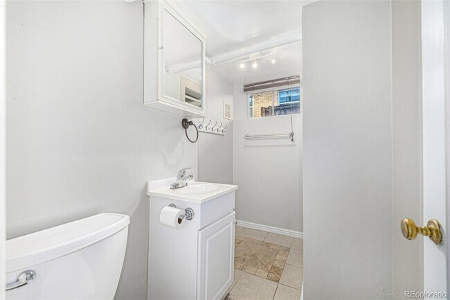 Building Photo - 1150 S Jackson St