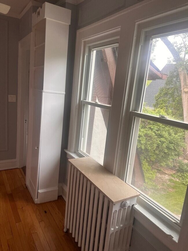 Building Photo - 1155 St Johns Ave