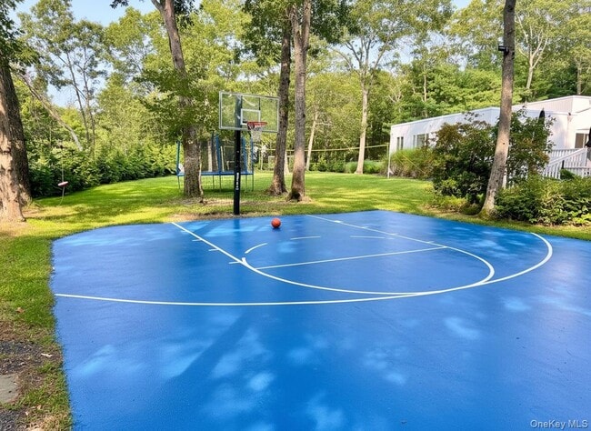 Building Photo - 3 Southwood Ln