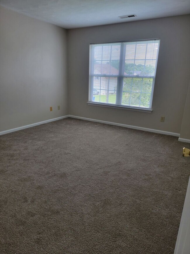 Building Photo - 1110 Carriage Ct