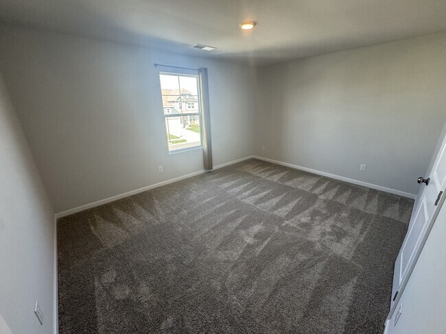 Building Photo - 511 Forsberg Ct