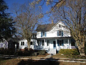 Building Photo - 14262 Shore Dr