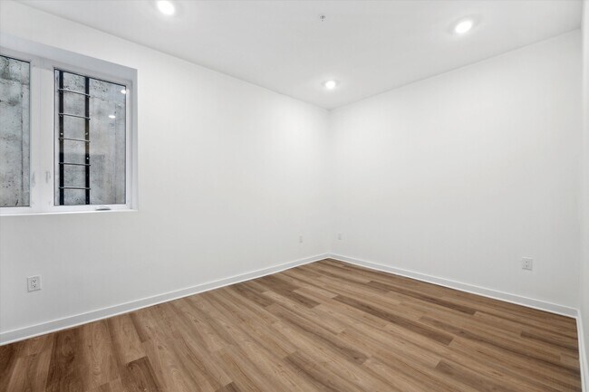 Building Photo - 1514 Master St