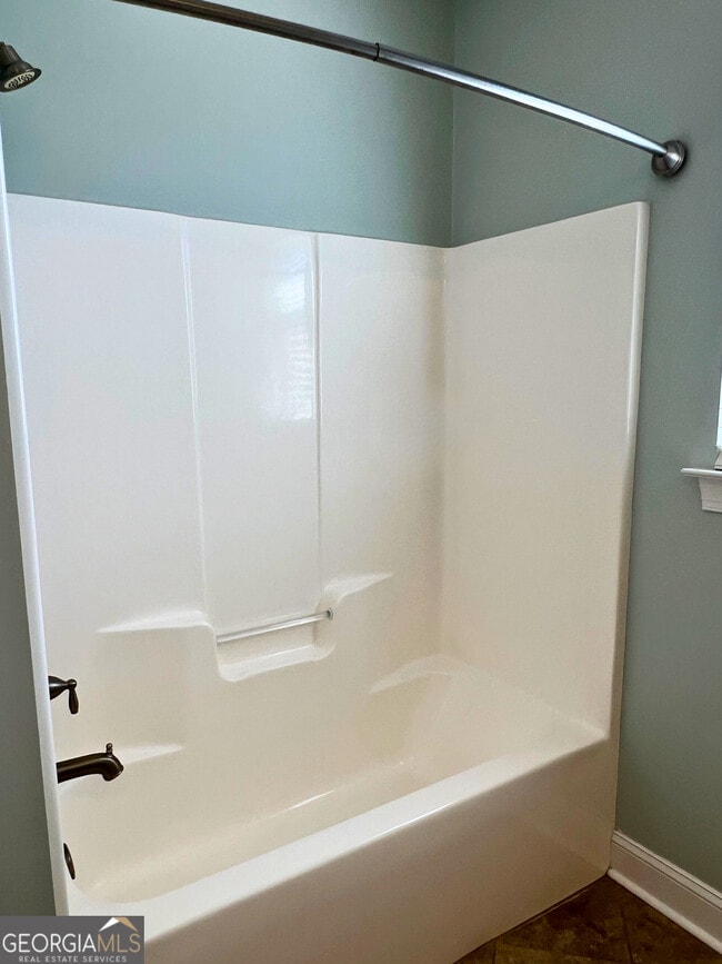 Building Photo - 129 Oarsman Crossing