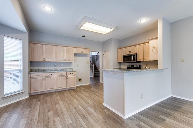 Building Photo - 2719 Cherlin Pl