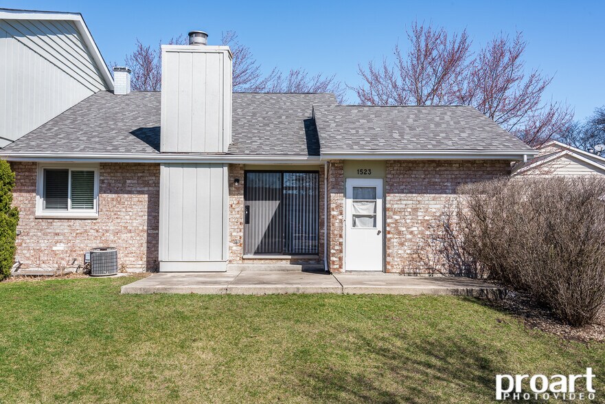 Building Photo - 1523 Johnstown Ct