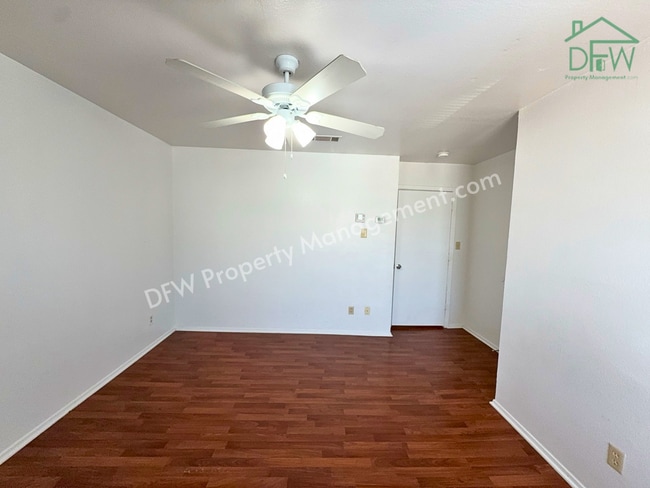 Building Photo - 2-Bedroom Townhome for Lease in a Peaceful Celina Community
