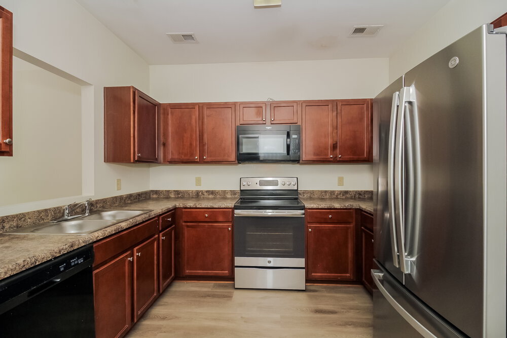 Building Photo - 25 Oakbrook Dr